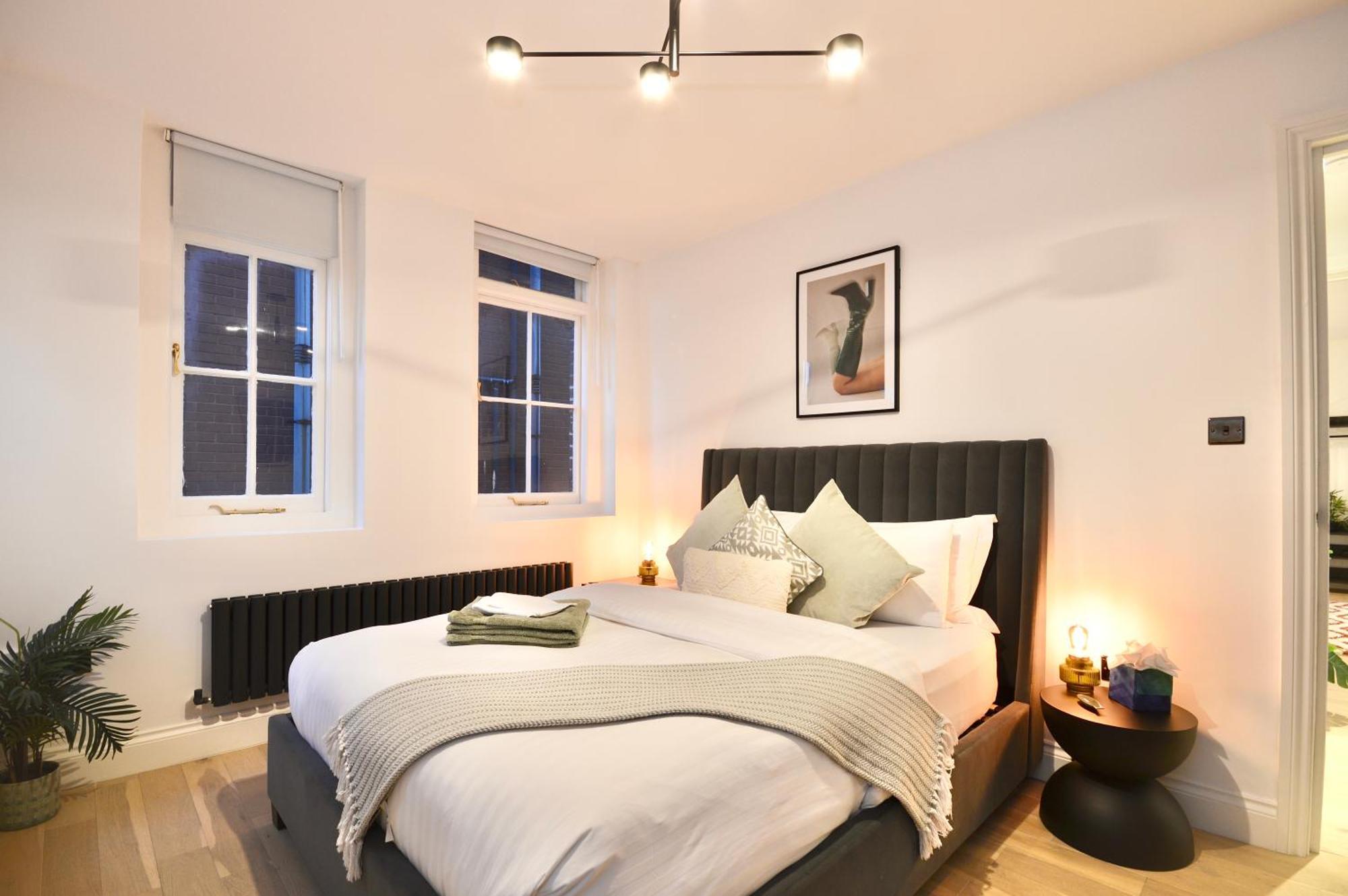 Newly Refurbished W/ River Views ロンドン エクステリア 写真