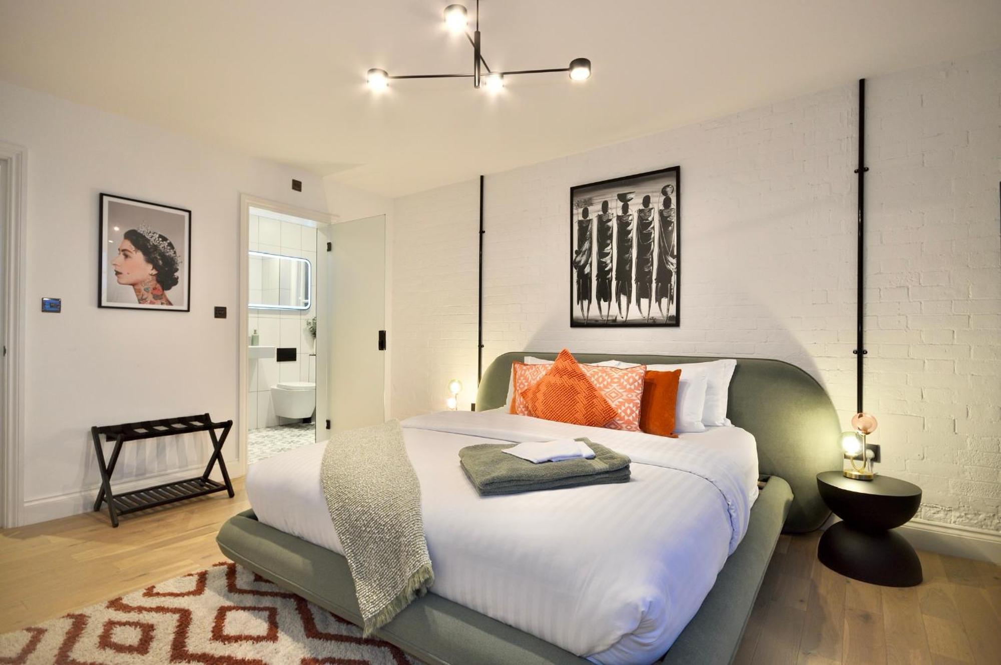 Newly Refurbished W/ River Views ロンドン エクステリア 写真