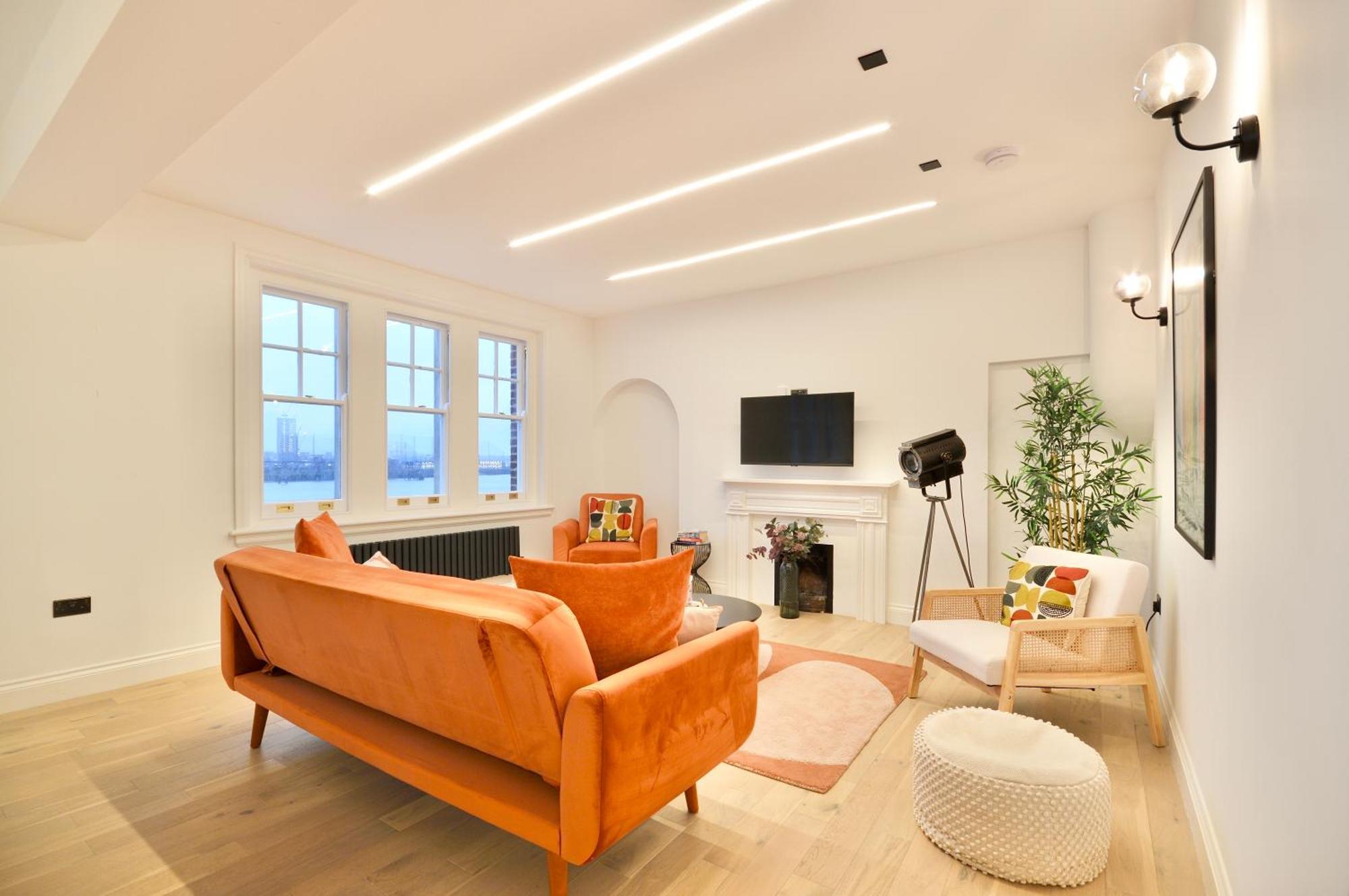 Newly Refurbished W/ River Views ロンドン エクステリア 写真